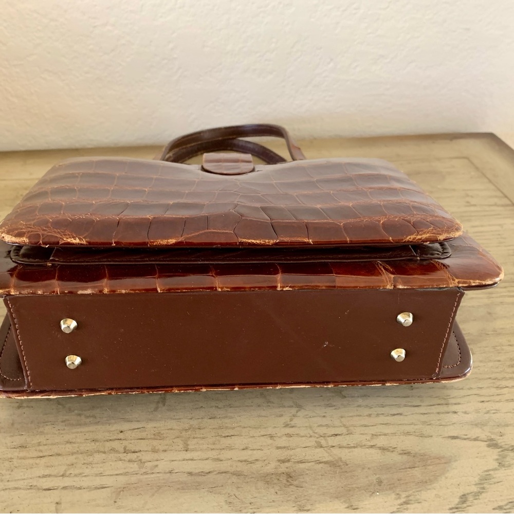 VINTAGE ALLIGATOR HANDBAG - Picture 5 of 7